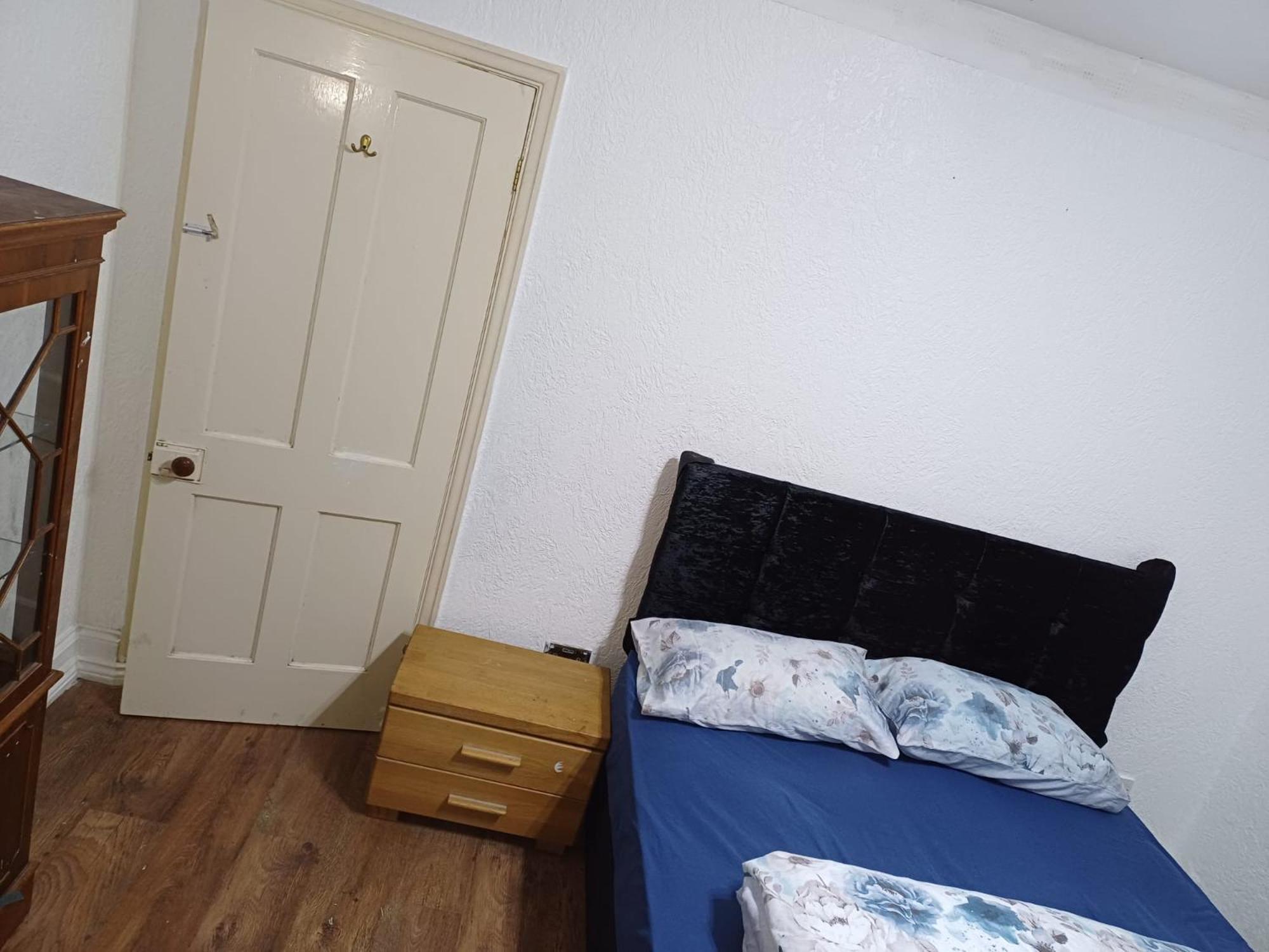 Budgeted Near Coventry Building Society Homestay Exhall